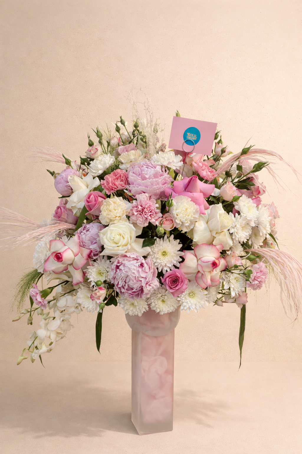 Candy Cloud – Signature Vase Arrangement