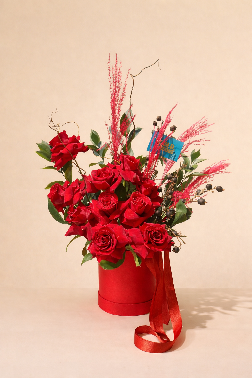 Statement – Red Roses in a Box